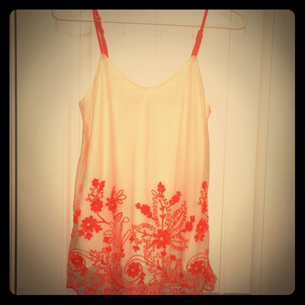 Bright top from Buckle